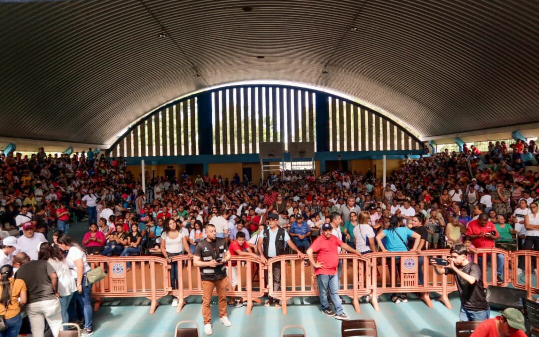 La Secretaría de Desarrollo Social y la Red Solidaria entregan el Bono de Alivio Climático en seis departamentos del país